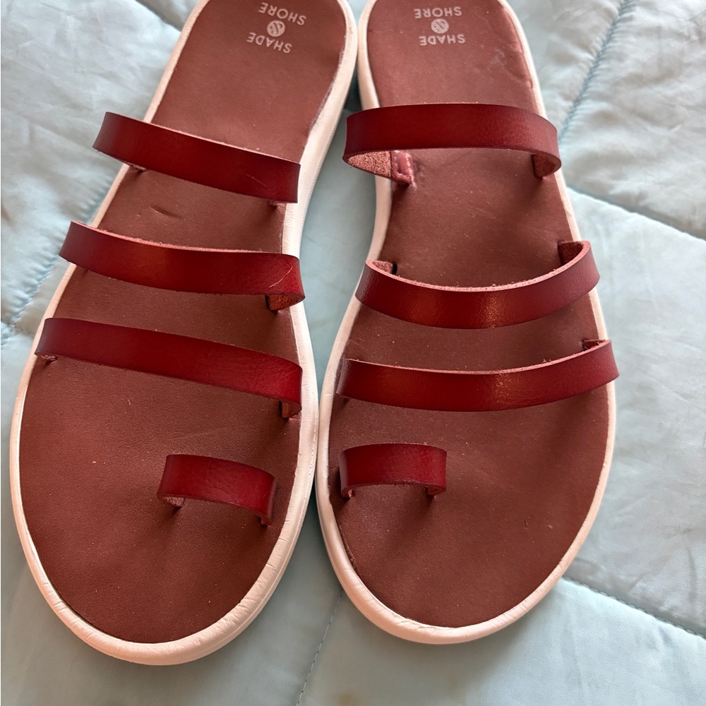 Shade & Shore Women's Burgundy Multi-Strap Slide Sandals